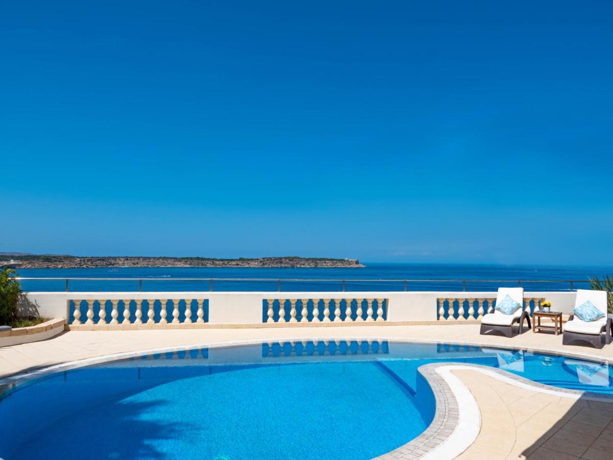 Villa Palma - Sunset Sea Views With Pool, Jacuzzi, Sauna And Games Room Mellieħa Kültér fotó