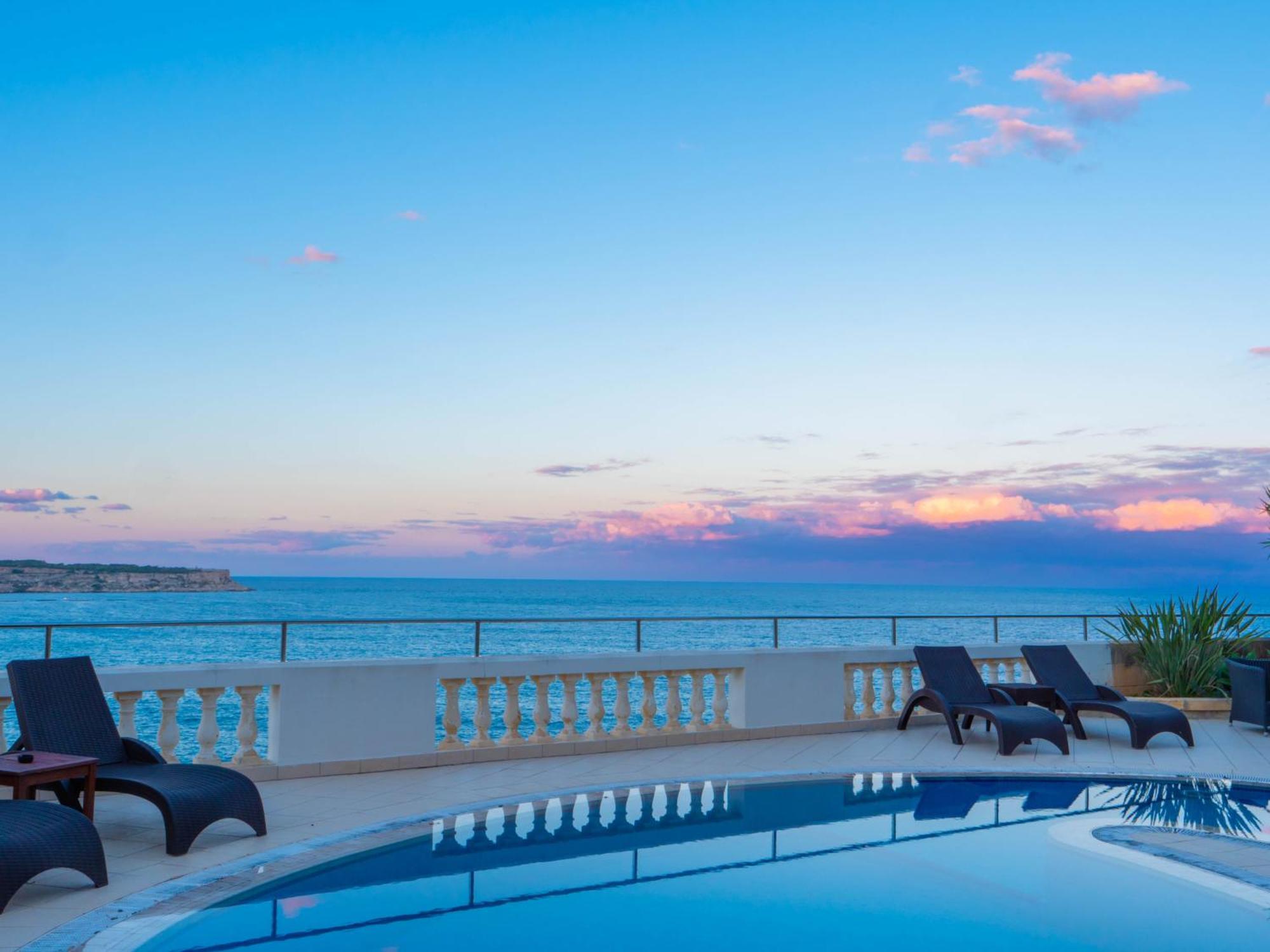 Villa Palma - Sunset Sea Views With Pool, Jacuzzi, Sauna And Games Room Mellieħa Kültér fotó
