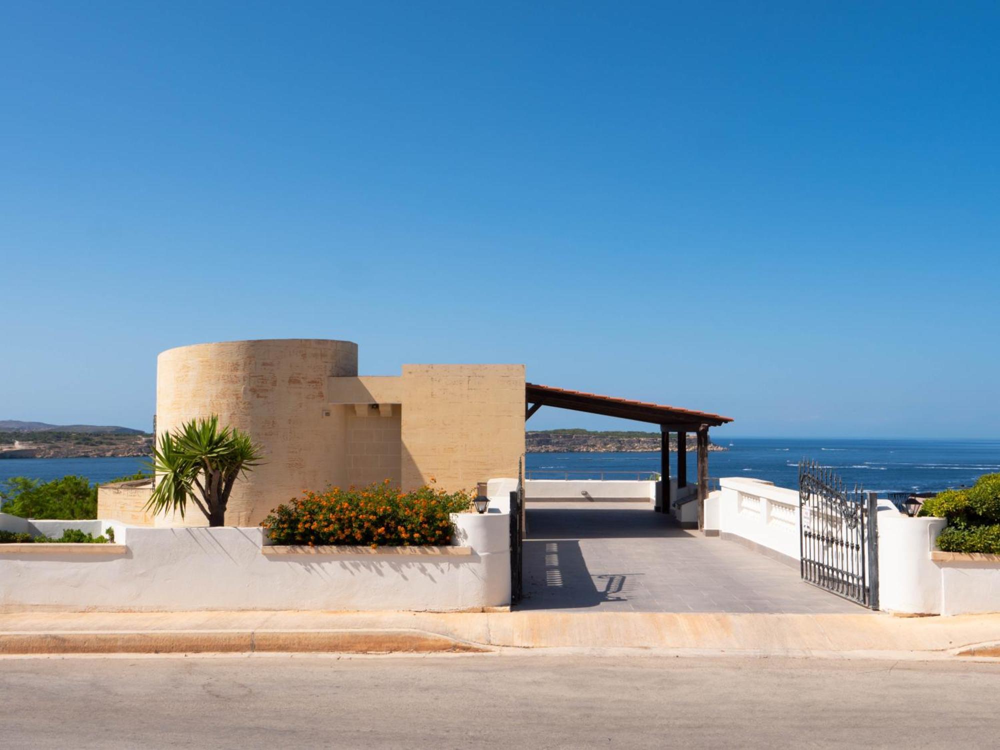 Villa Palma - Sunset Sea Views With Pool, Jacuzzi, Sauna And Games Room Mellieħa Kültér fotó